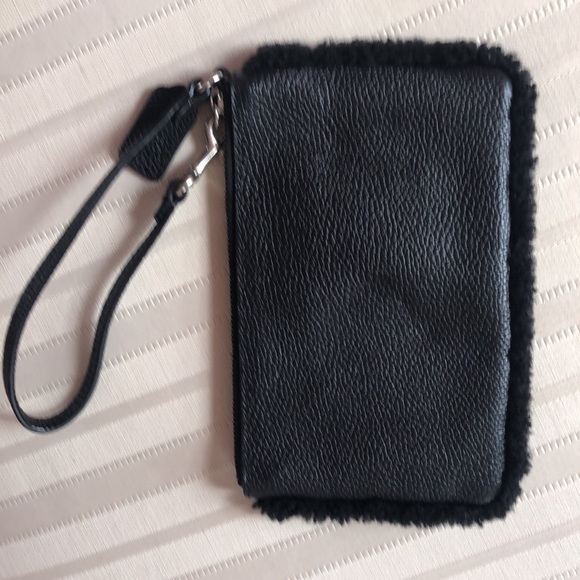 Adorable Sherpa lined Coach wristlet - Picture 3 of 4